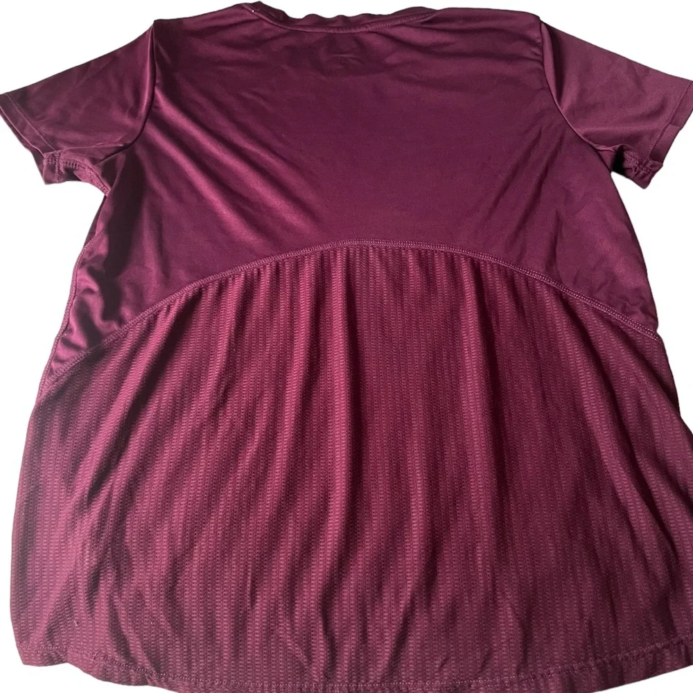 Magenta Reebok Activewear shirt - Picture 2 of 2